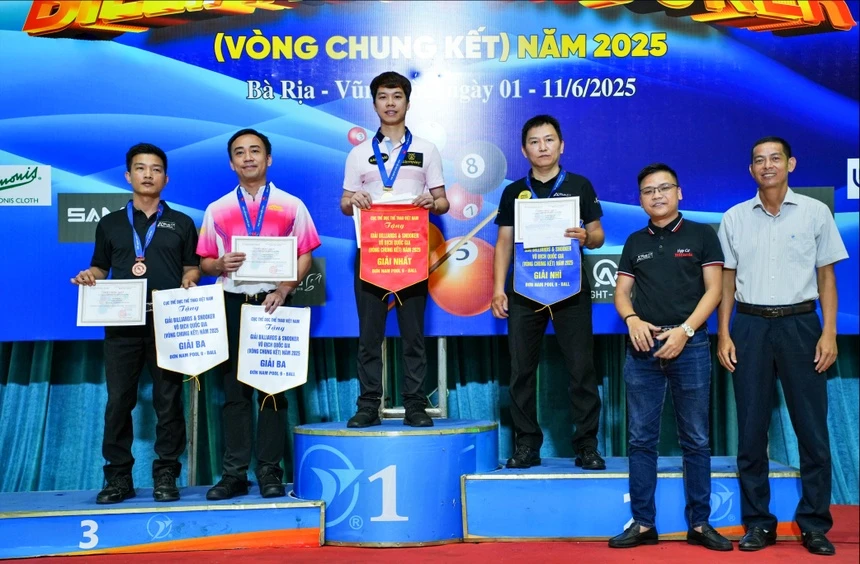 Nguyễn Trần Thanh Tự - đại diện Aplus Pro team - vô địch nội dung Carom 3 băng nam.