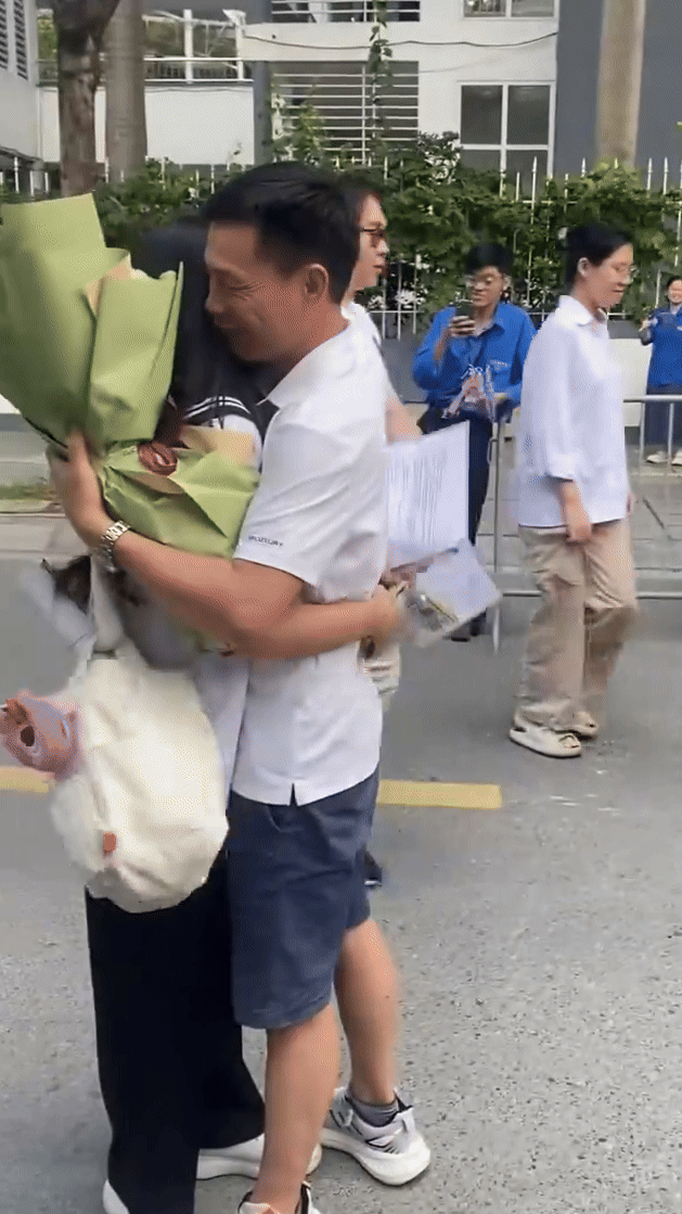  đủ để tiếp thêm niềm tin và động lực cho con trên những chặng đường sau này.