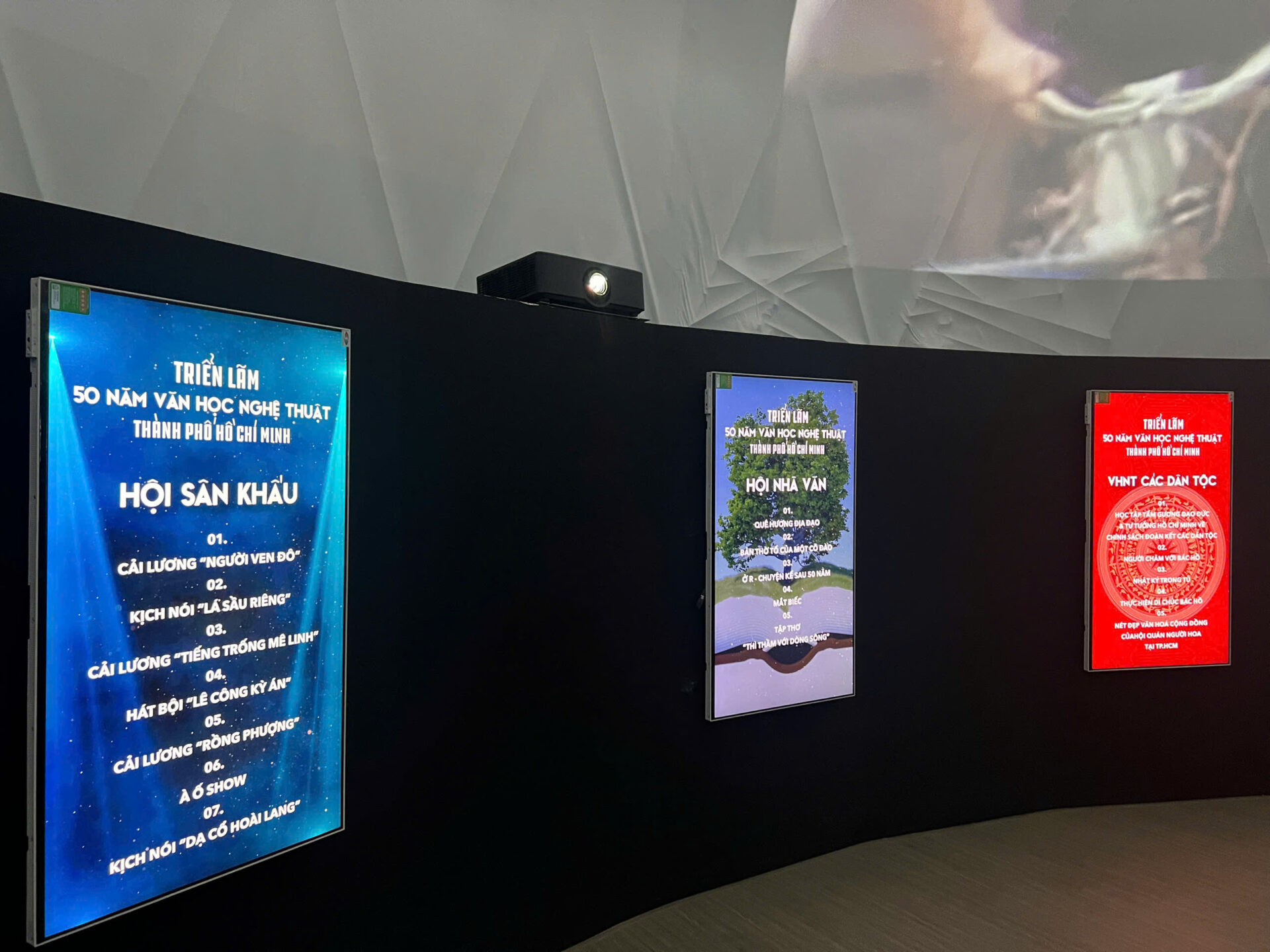 Di sản qua lăng kính đương đại.