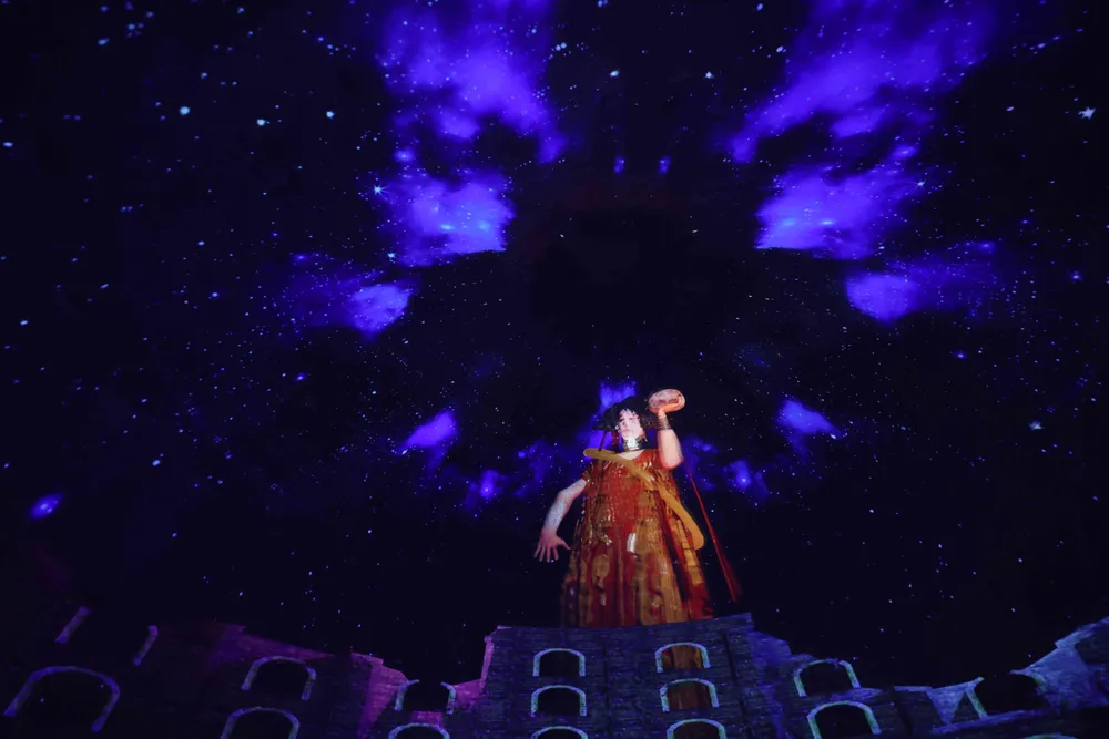 Điểm cộng lớn nhất của TỎA chính là cách kể chuyện đầy tính thời đại.