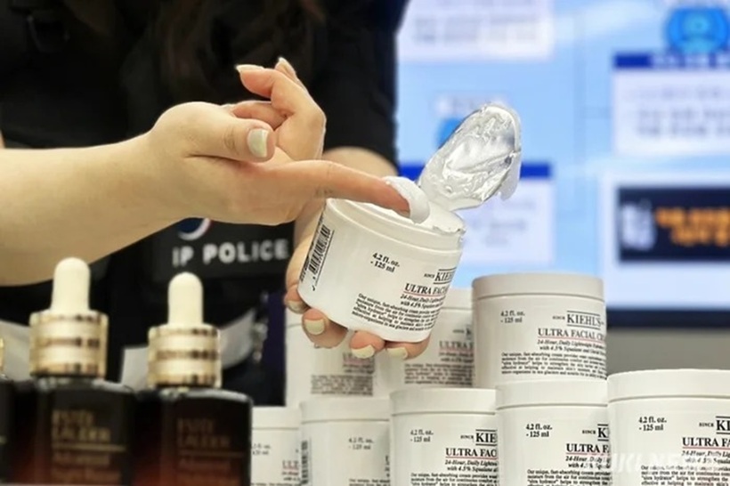 Thị trường mỹ phẩm đối mặt thách thức về niềm tin