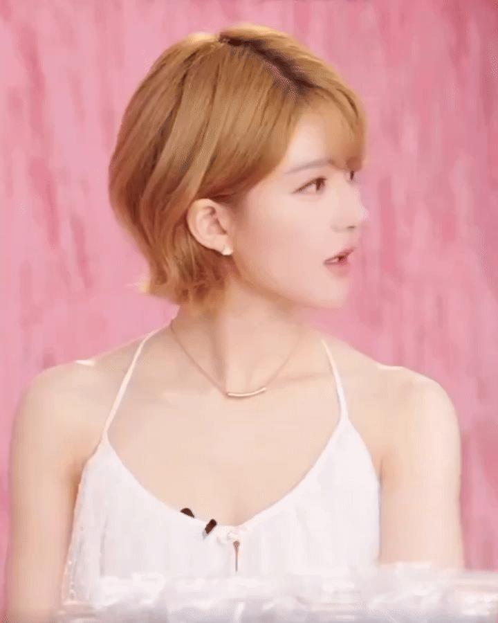 Hình ảnh một nữ diễn viên đang nỗ lực khôi phục phong độ và lấy lại niềm tin từ công chúng.