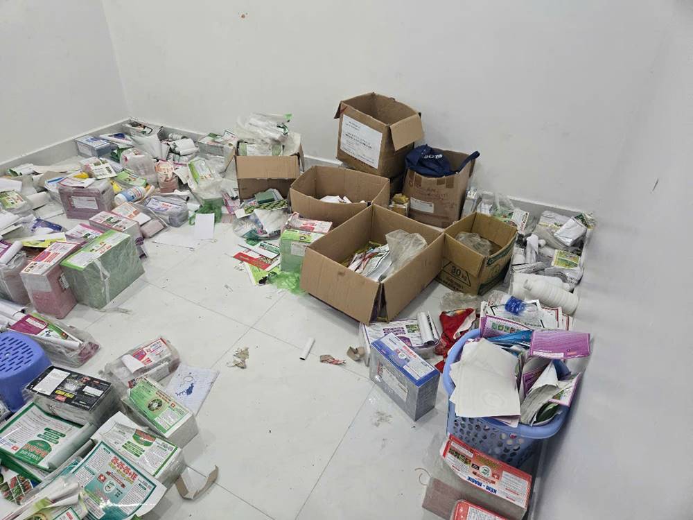 Hàng trăm tấn phân bón trôi nổi đã được tuồn ra thị trường.