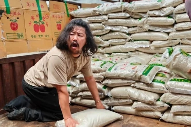 một người đàn ông khuyết tật tại Trung Quốc lại chọn cách cho đi tất cả những gì mình có để hỗ trợ đồng bào vùng lũ.