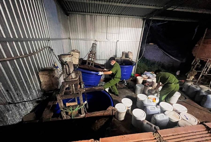  Triệt xóa cơ sở sản xuất hàng nghìn tấn phân bón giả