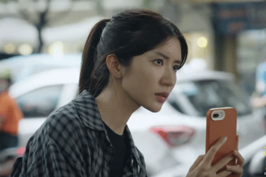 Khi nữ chính không còn là điểm tựa cảm xúc