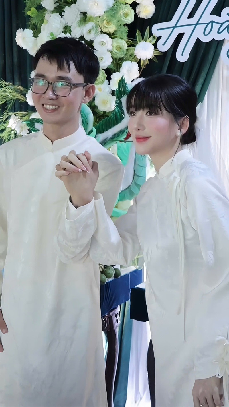 phần phát biểu của Tiểu Vy nổi bật bởi sự giản dị, không màu mè nhưng giàu chiều sâu.