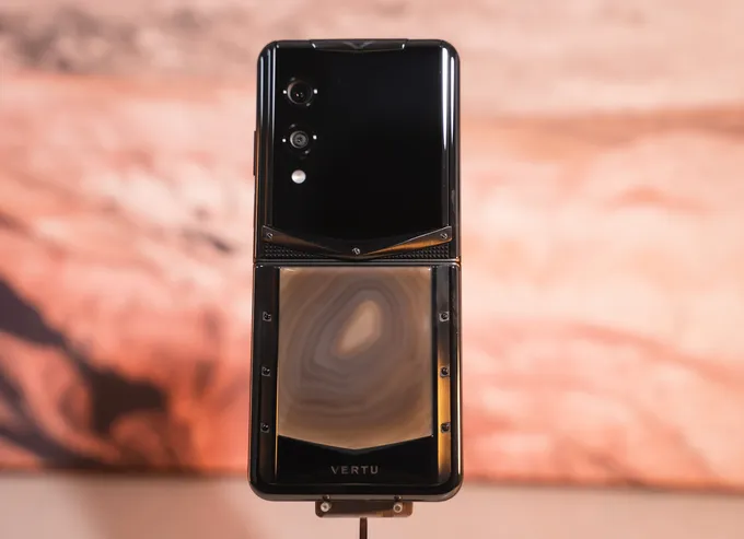 Quantum Flip không đơn thuần là sản phẩm công nghệ mà là “trải nghiệm sống tinh lọc dành cho số ít”.