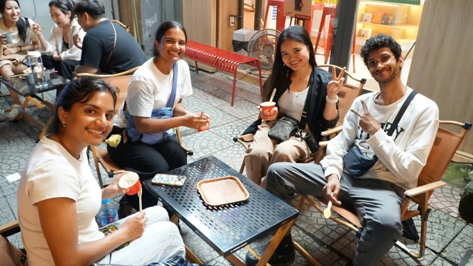 chính vị nước mắm đã gây sốt với khách nội lẫn khách quốc tế, tạo nên làn sóng review trên mạng xã hội.