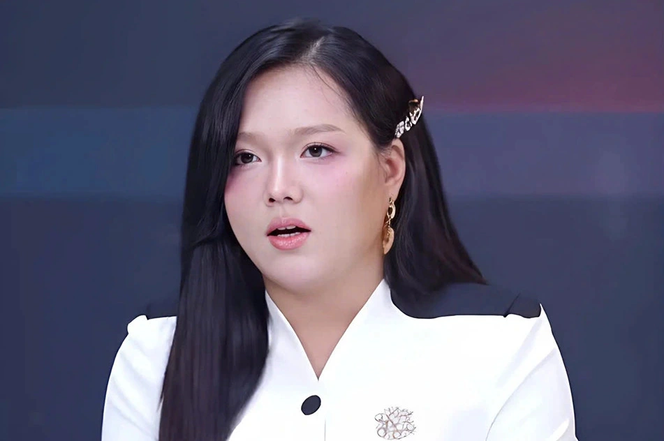 Thay đổi phong cách hay bước ngoặt hình ảnh?