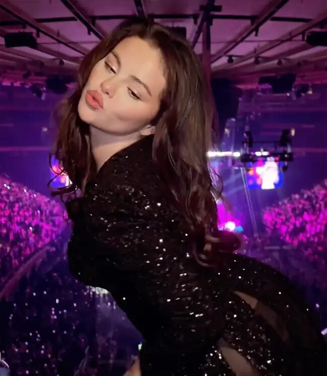 Sự trùng hợp về mặt thời gian khiến nhiều người cho rằng nữ ca sĩ hành động để “cắt đứt liên hệ”. 