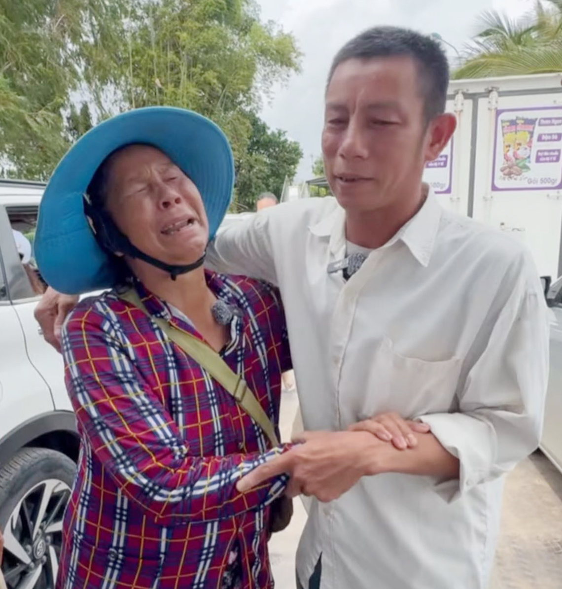 Cuộc hội ngộ nghẹn ngào sau gần ba thập kỷ