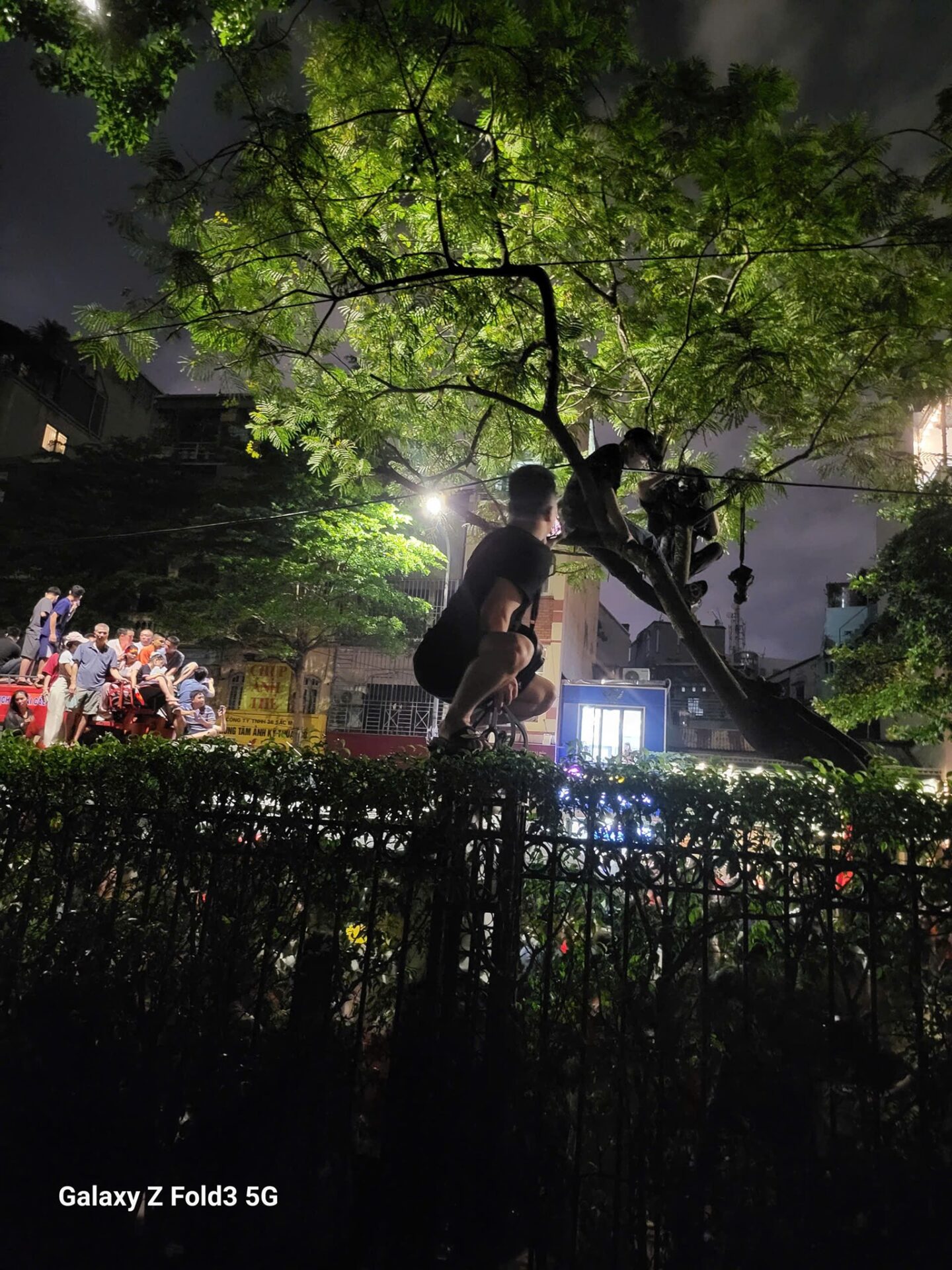 Hình ảnh phản cảm trong ngày tổng duyệt