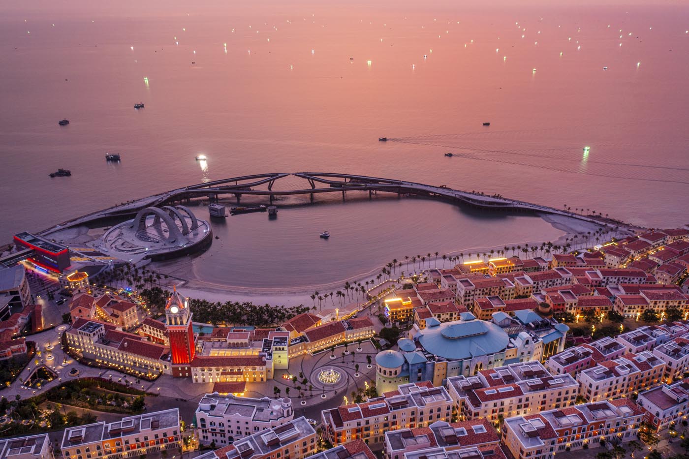 Khám phá đảo Ngọc ngoài lễ hội