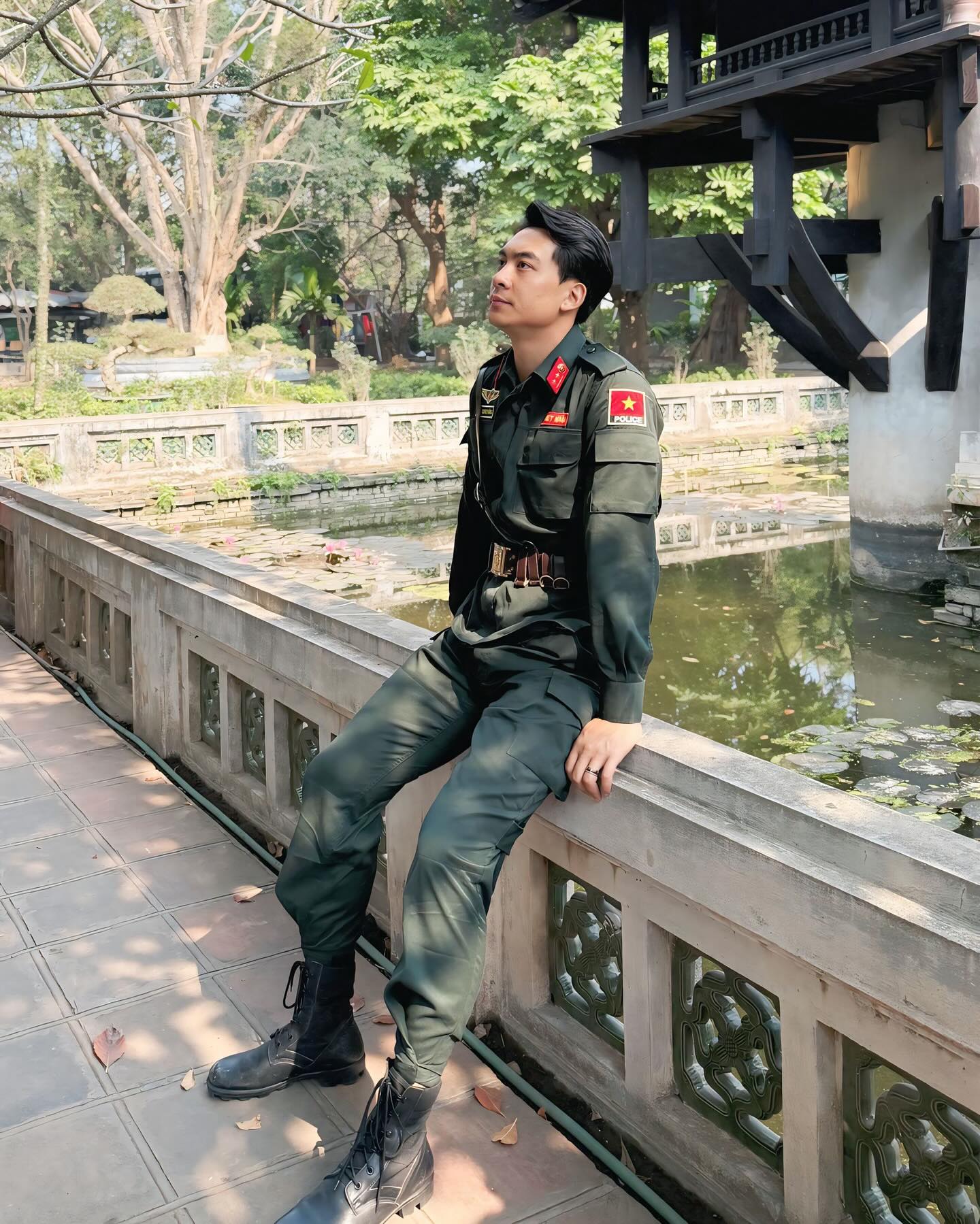 Từ “hiện tượng TV” đến hình mẫu “nam thần quân nhân”