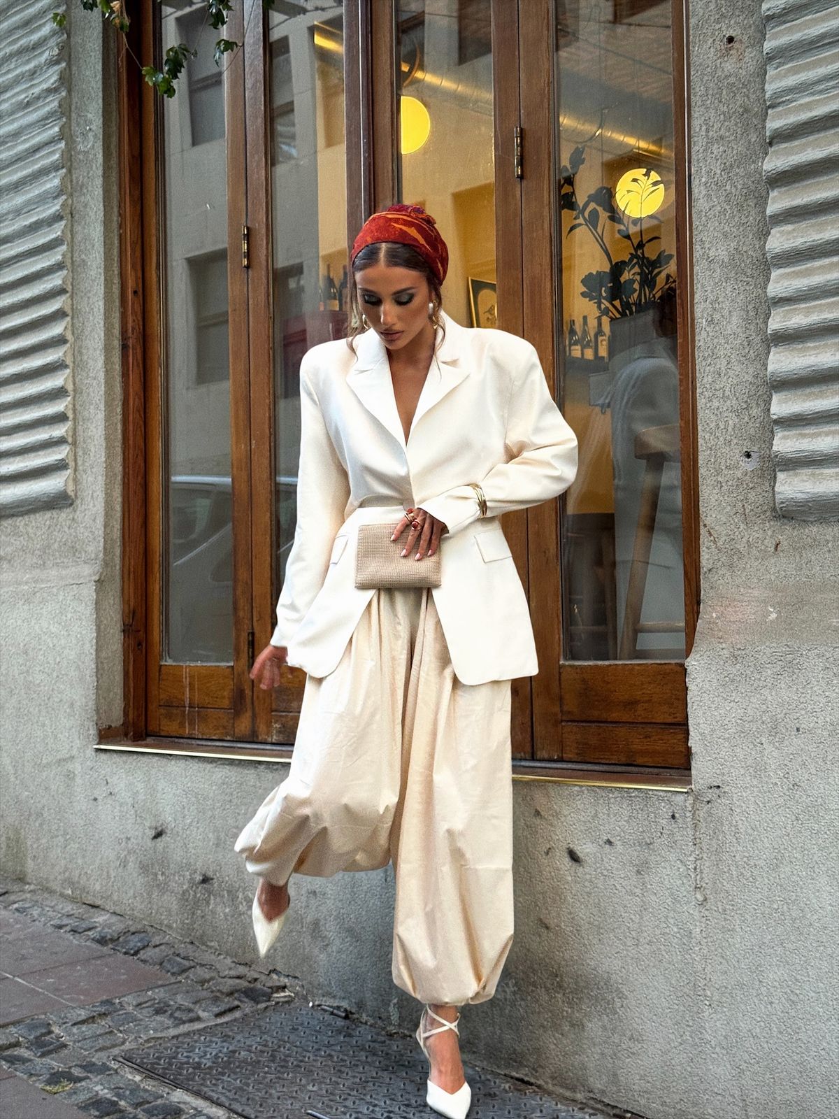 Với form dáng thoải mái, chiếc quần này phù hợp từ dạo phố, đi học, đi làm