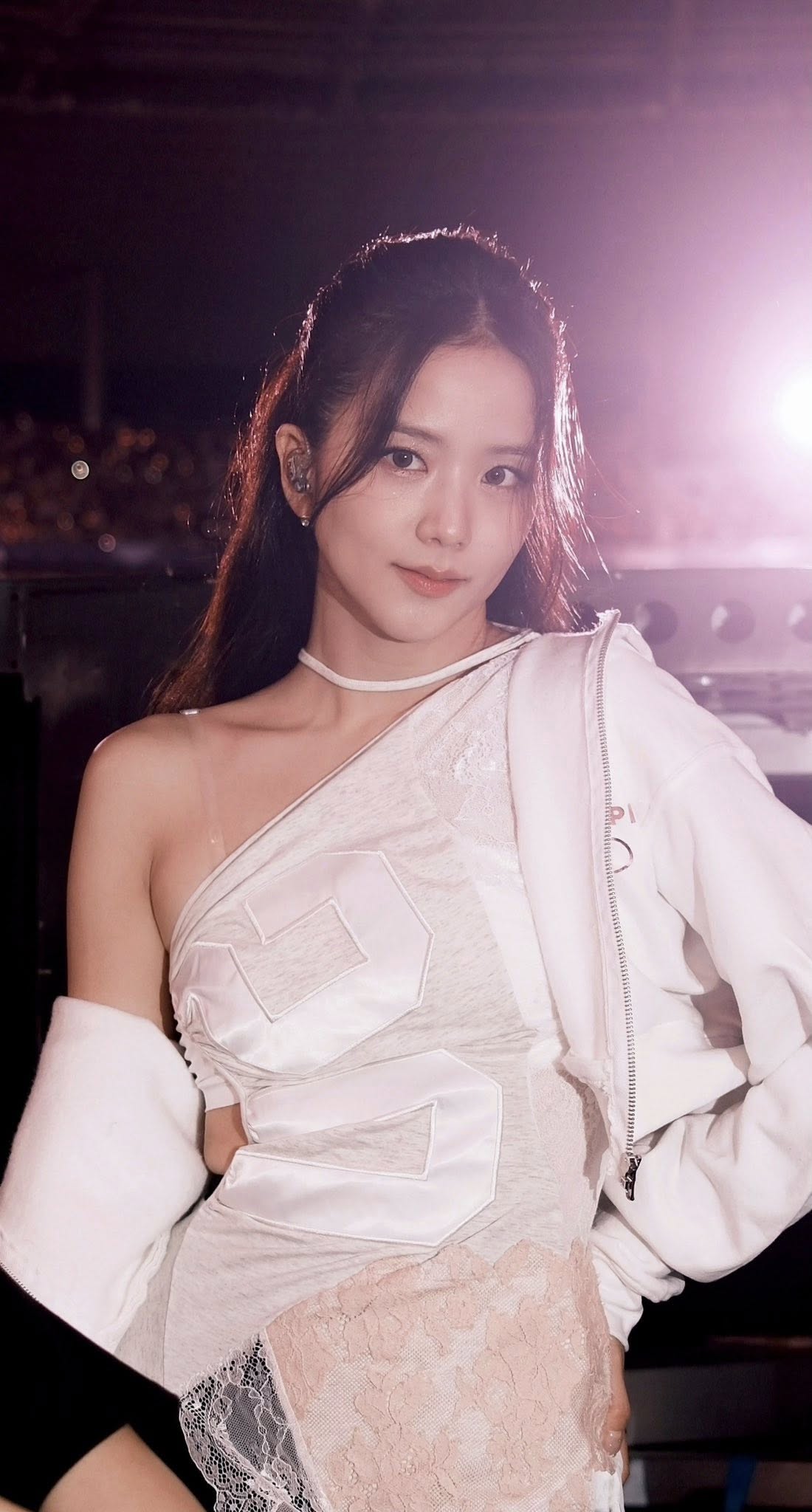 Khoảnh khắc “tiên tử” giữa ánh đèn Milan