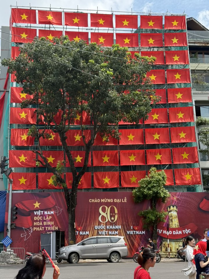 Không khí Quốc khánh ngập tràn Thủ đô.