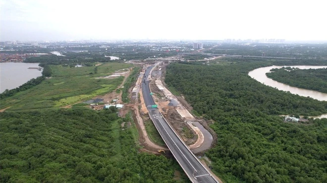 Đường dẫn lên cầu Nhơn Trạch (phía bờ Đồng Nai). Ảnh: M.T.