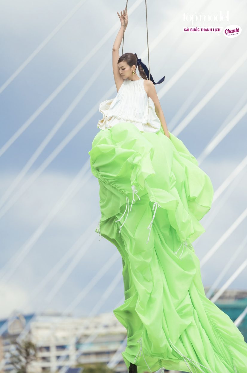 Dư âm tranh luận từ tập mở màn