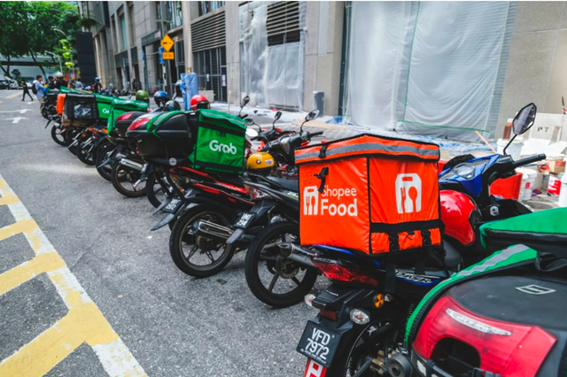 Mâu thuẫn từ yêu cầu “ghi tên từng người”