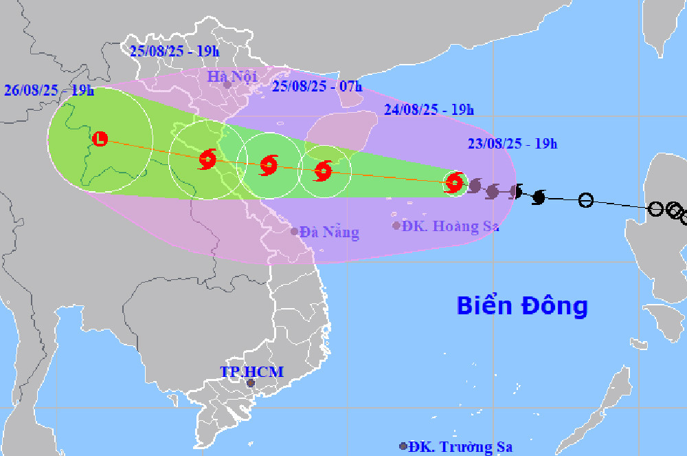 Hướng di chuyển của bão số 5, cập nhật tối 23/8. Nguồn: NCHMF