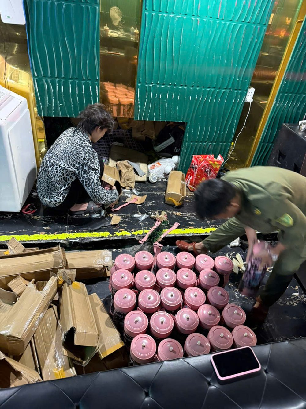 Doanh thu bất chính hàng trăm tỷ đồng