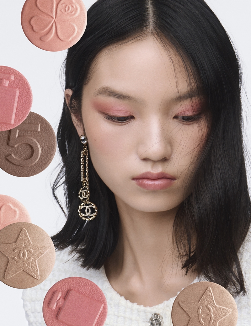 Mỗi bảng phấn đều có khả năng biến hóa đa dạng: từ trang điểm nhẹ nhàng hằng ngày đến lối make-up nổi bật trong các buổi tiệc tối.