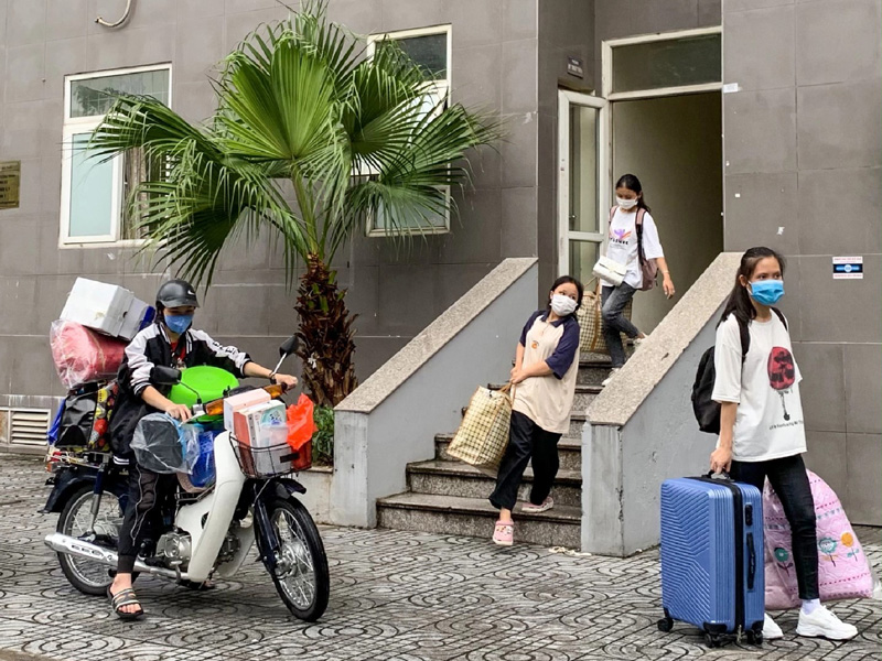  lần đầu rời quê đồng nghĩa mang theo cả “núi” đồ đạc để cảm thấy bớt nhớ nhà