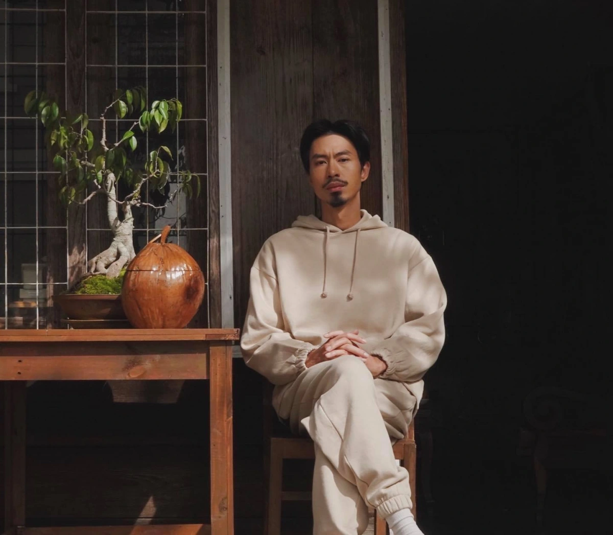  Giữa lúc ảnh bên Hoàng Thùy Linh phủ sóng, Đen Vâu bất ngờ tung động thái “đảo ngược tình thế”?