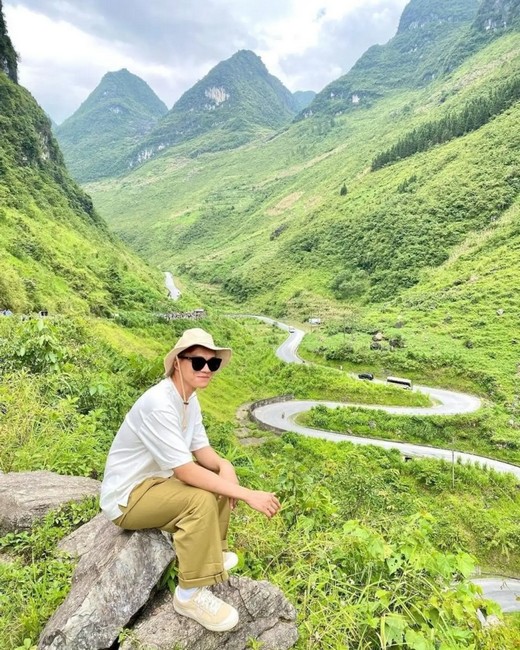 Nhịp sống chậm rãi của bản làng giữa khung cảnh thiên nhiên nguyên sơ đã tạo nên sức hút khó cưỡng