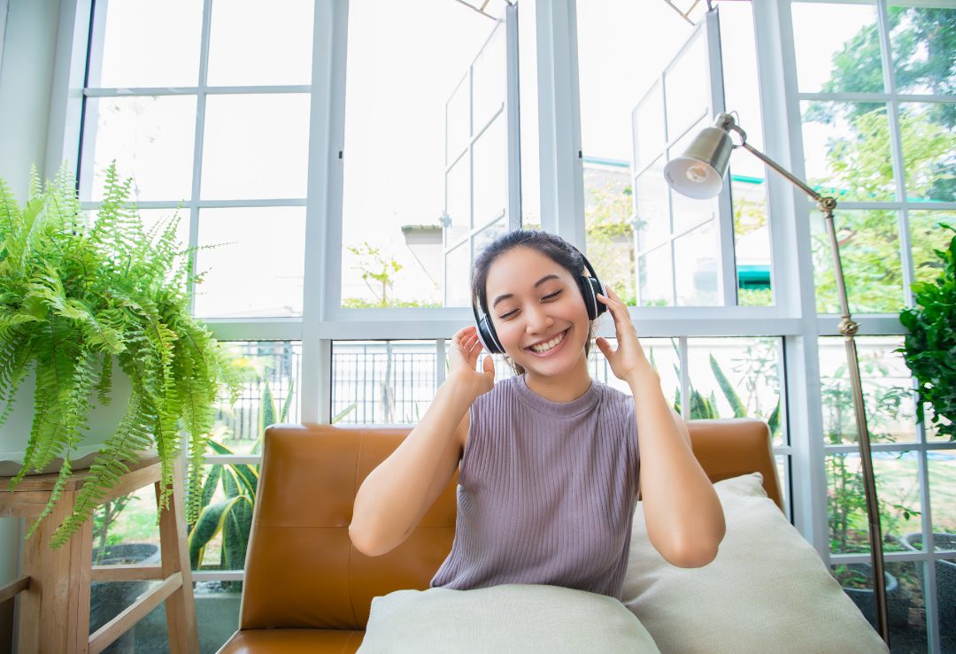  Gen Z và loạt thói quen “khó giải mã” từ sợ chữ in hoa đến né tránh gọi điện