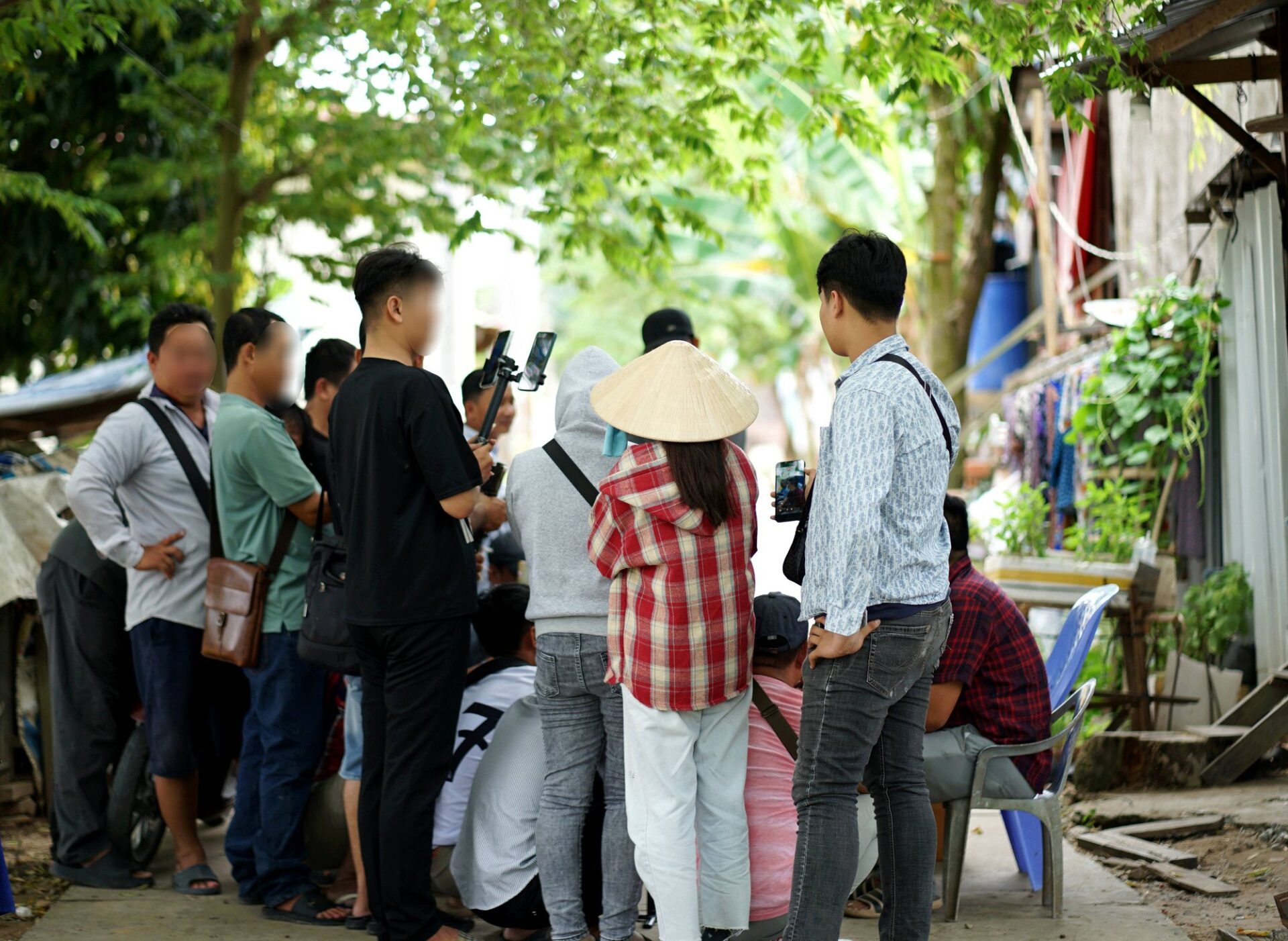 Khi sự chú ý trở thành gánh nặng.