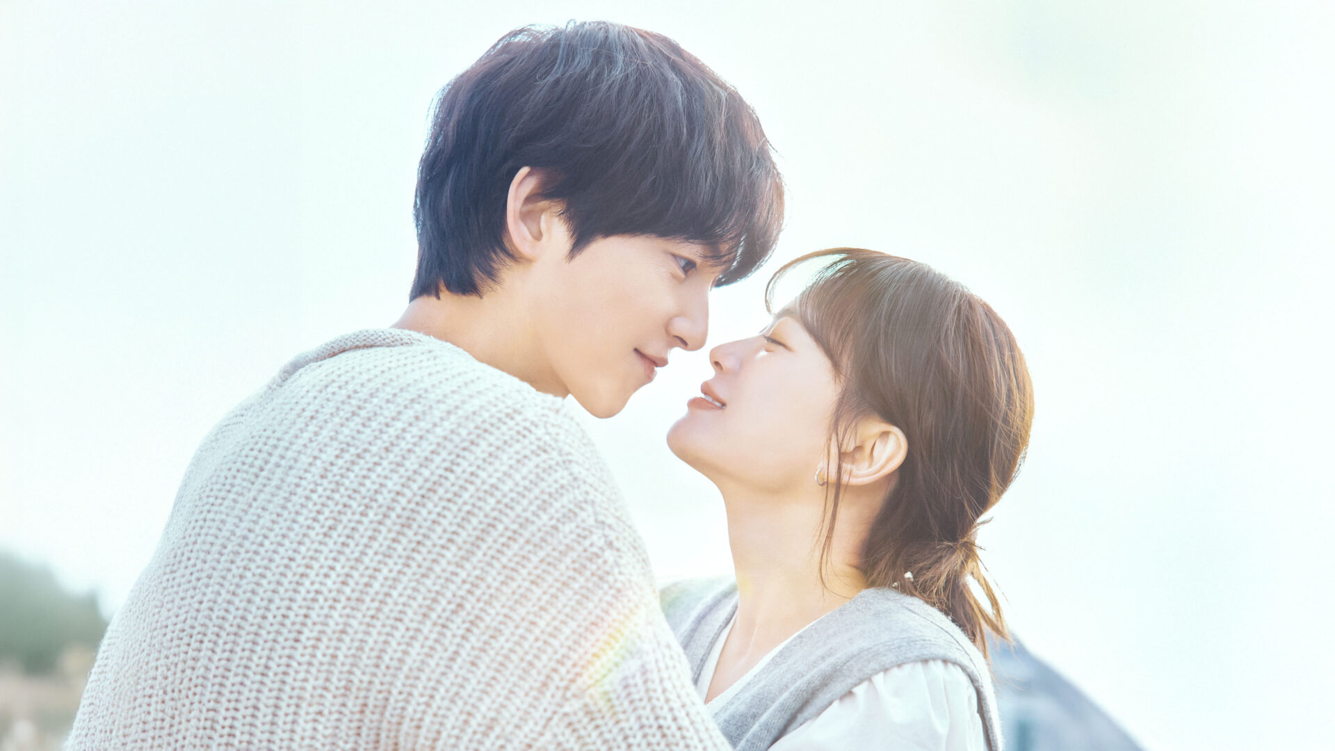  Song Joong Ki tái xuất trong My Youth, sánh đôi “bản sao Song Hye Kyo” gây chú ý