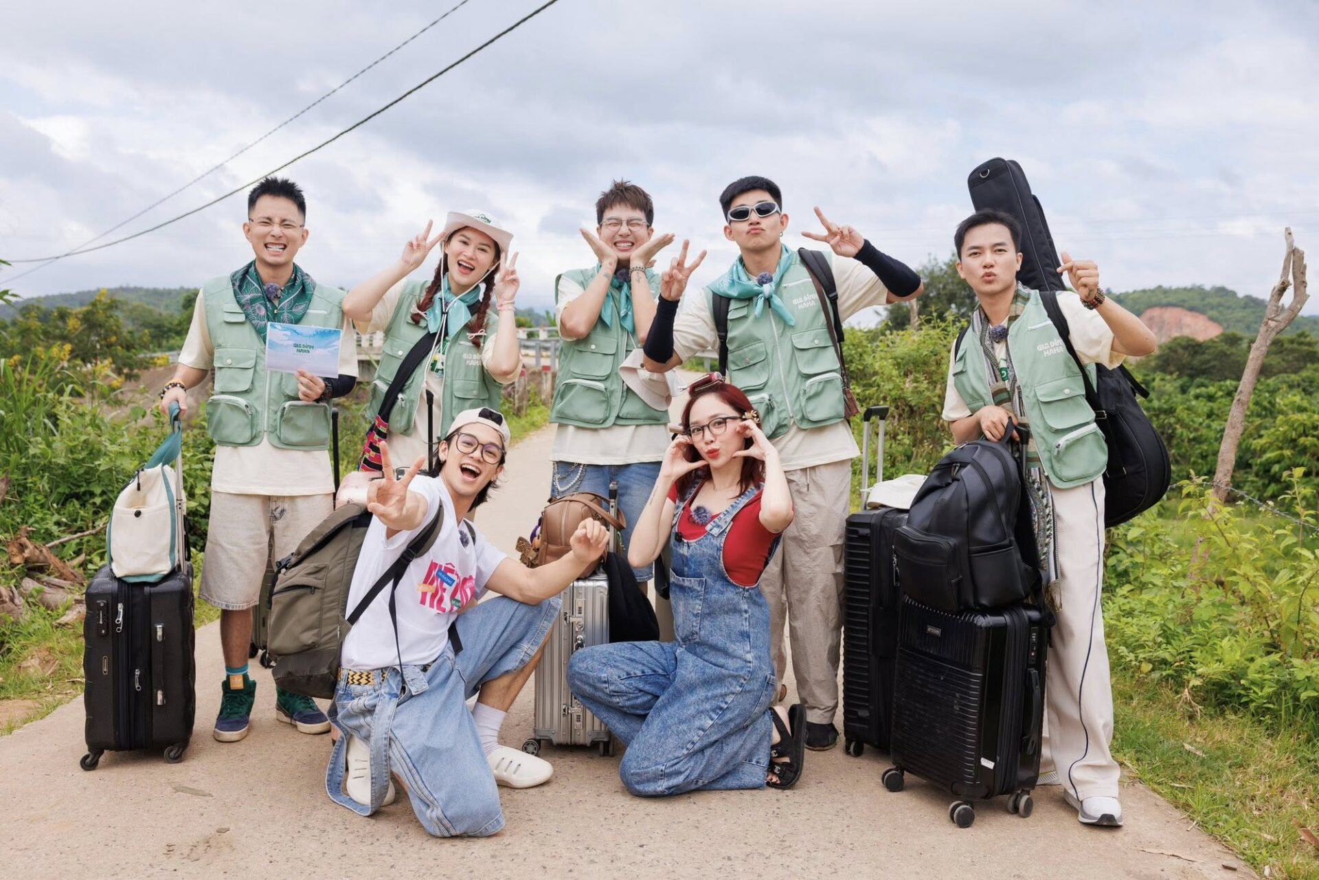  Tóc Tiên bị netizen soi “làm lố” ở Gia Đình Haha, dính nghi vấn lấn át Ngọc Thanh Tâm