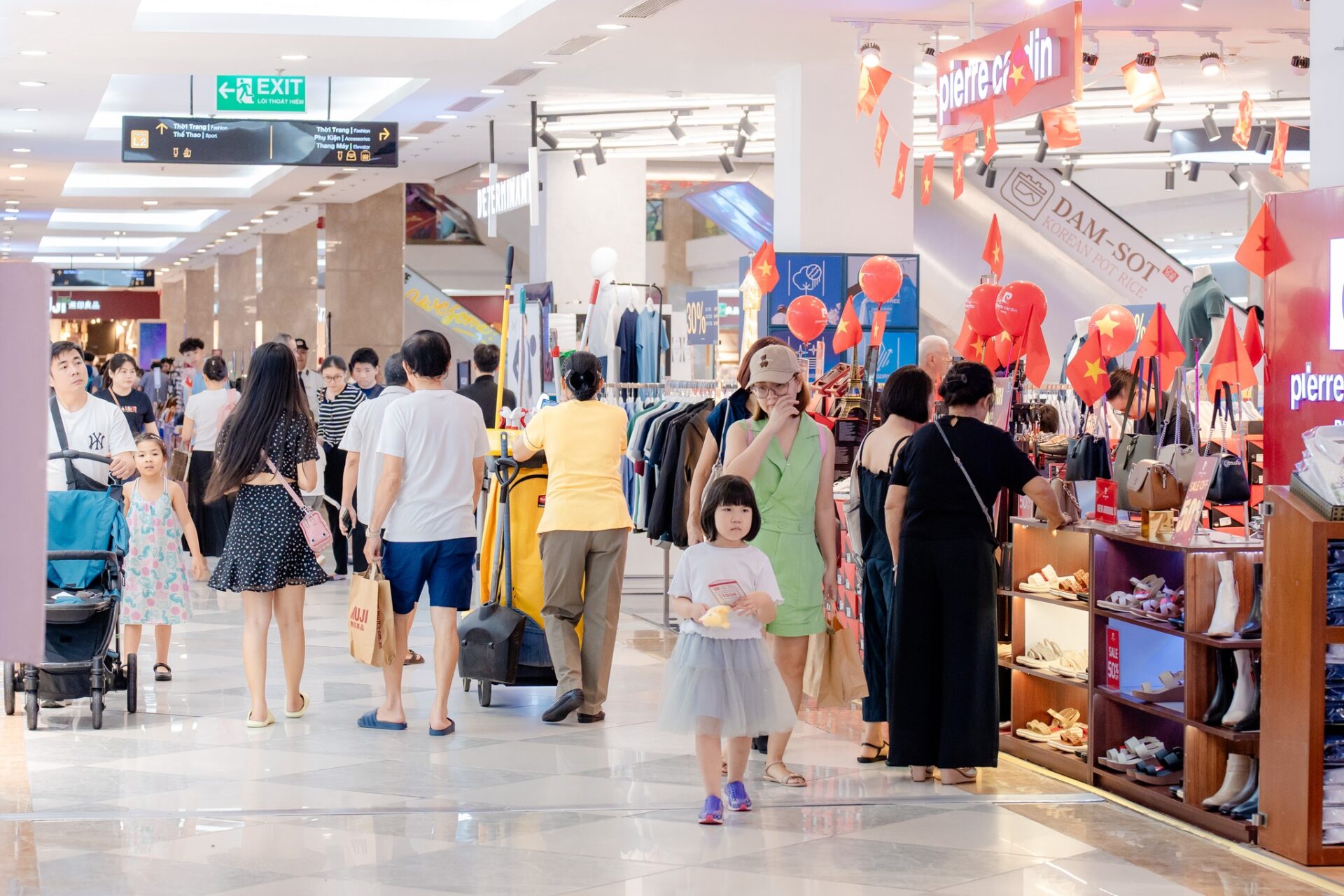 hơn 2.600 gian hàng tham gia chương trình khuyến mãi “80 Deals – mừng 80 năm Quốc khánh”