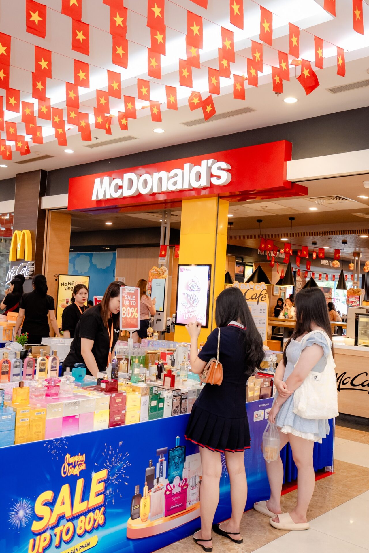 Hoạt động cộng đồng và khuyến mãi quy mô lớn