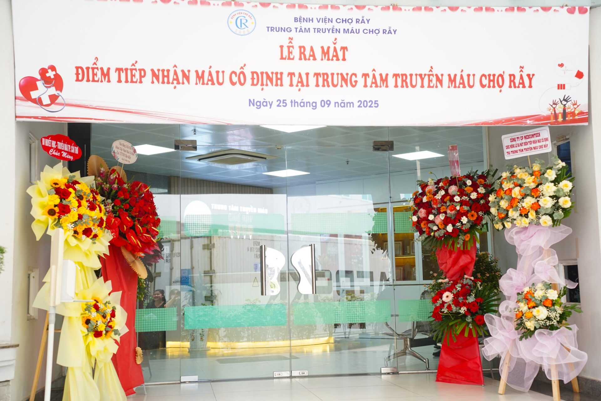 Trung tâm Truyền máu Bệnh viện Chợ Rẫy đã tổ chức lễ ra mắt điểm tiếp nhận máu cố định ngay trong khuôn viên bệnh viện.