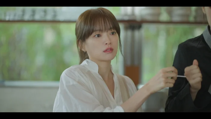 Chun Woo Hee – gương mặt gây tranh luận vì giống Song Hye Kyo