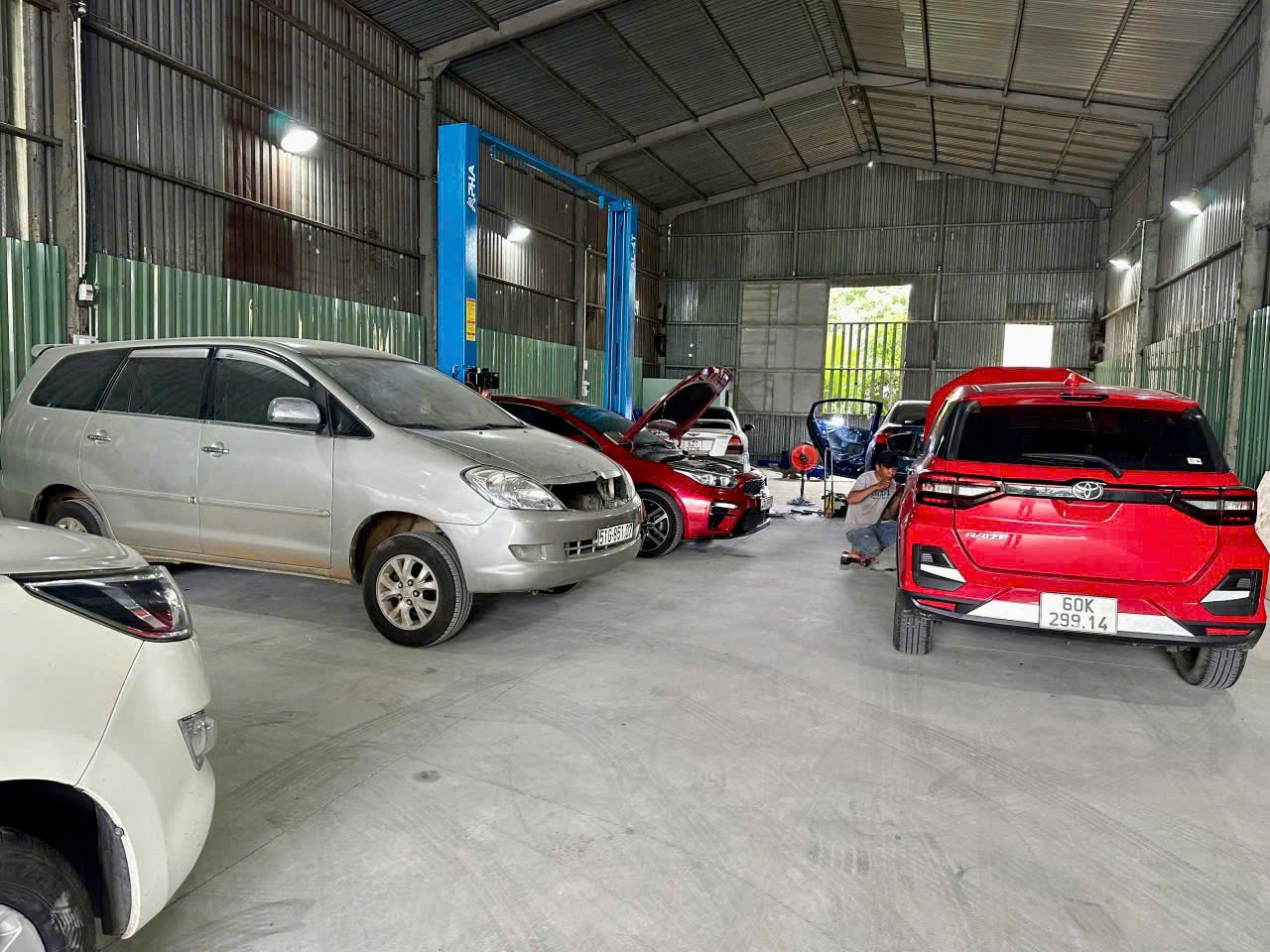 KPN Auto Repair – địa chỉ tin cậy, được nhiều khách hàng lựa chọn cho dịch vụ đồng, sơn, máy, gầm.