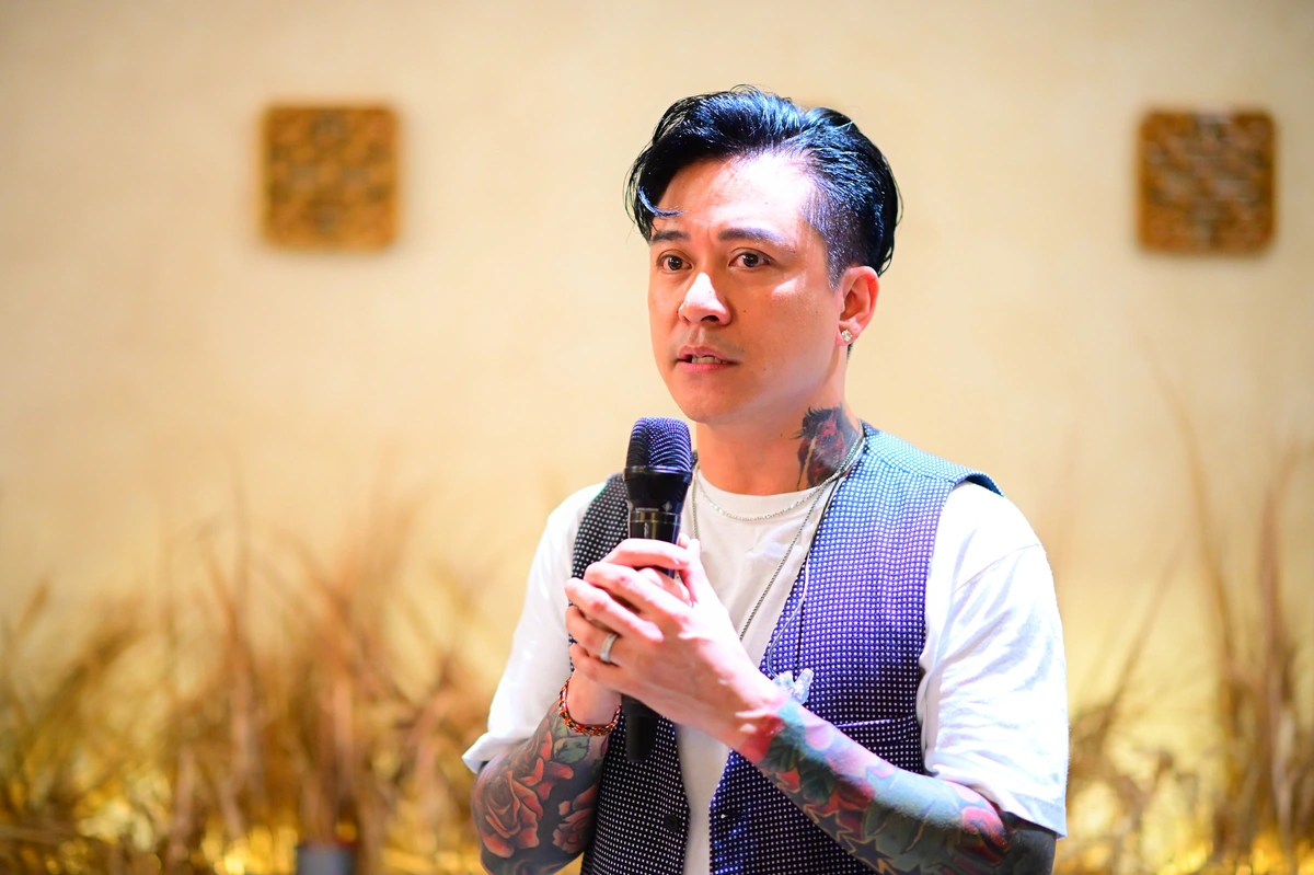  Nghệ sĩ Việt đồng loạt chia sẻ thông tin bão số 10