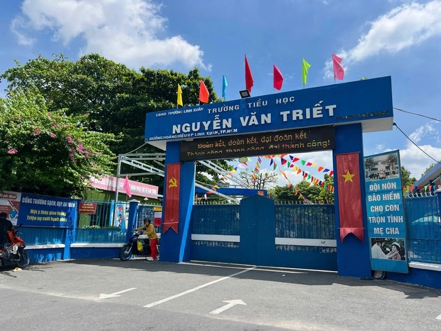  Trường tiểu học Nguyễn Văn Triết kiểm tra bếp ăn sau sự cố hàng chục học sinh nhập viện