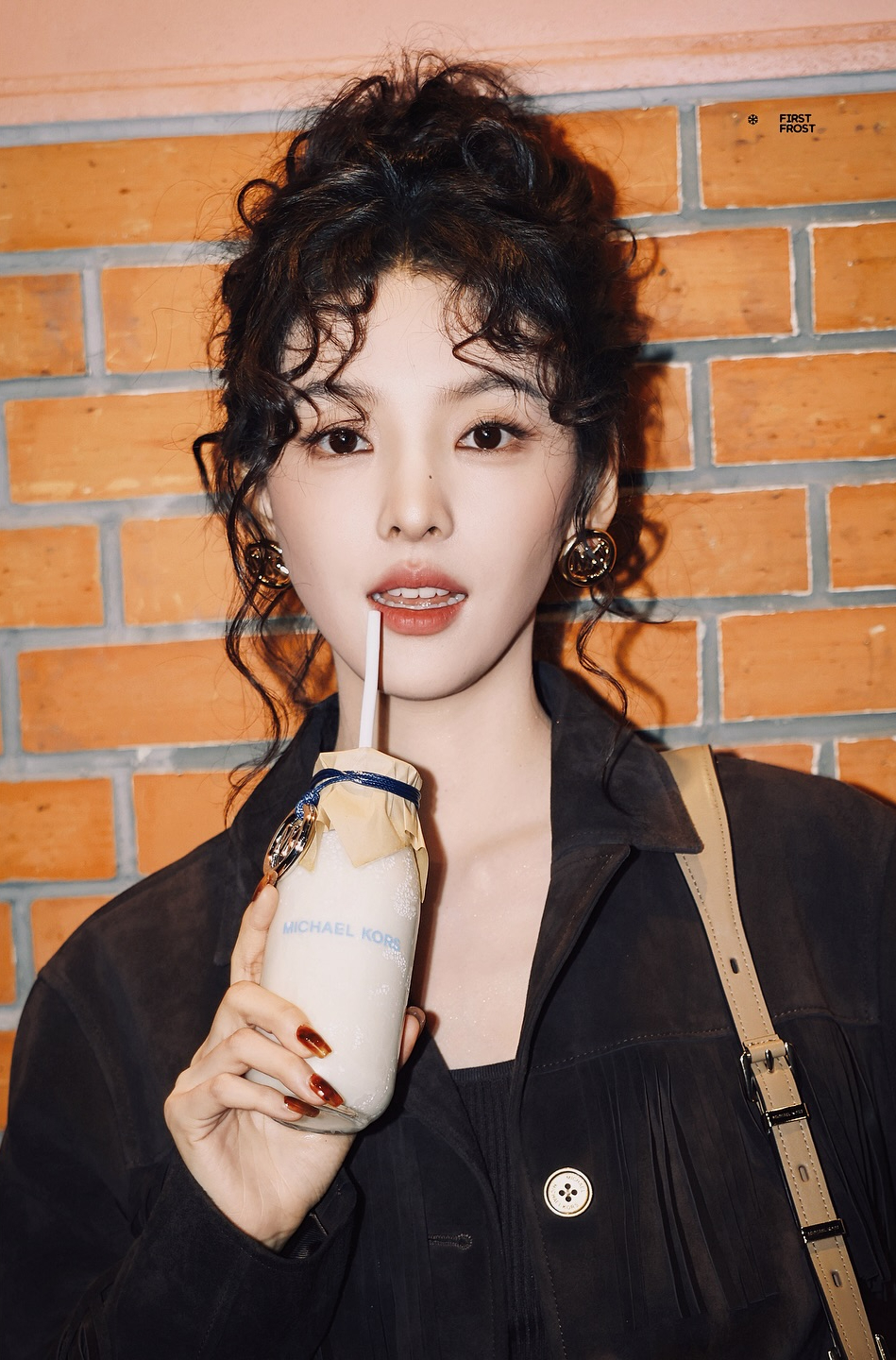  Chương Nhược Nam bất ngờ “thoát bánh bèo” với diện mạo cá tính tại sự kiện Michael Kors