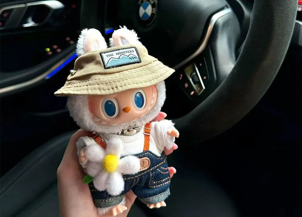  Labubu, LEGO, concert Taylor Swift: Những “liệu pháp chữa lành” đắt đỏ của Gen Z