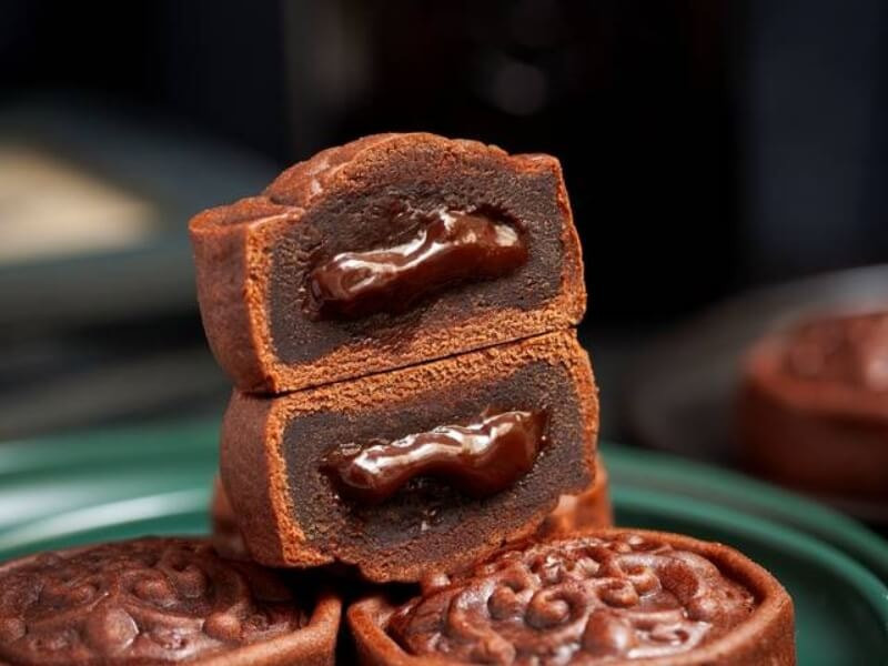 Nhiều cửa hàng ghi nhận tình trạng “cháy hàng”, buộc khách phải đặt trước để kịp thưởng thức trong mùa Trăng.