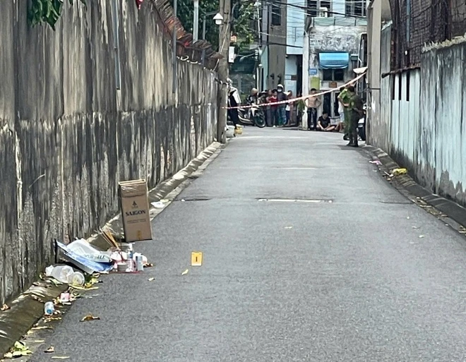  Phát hiện thi thể trẻ sơ sinh trong thùng giấy ở TPHCM