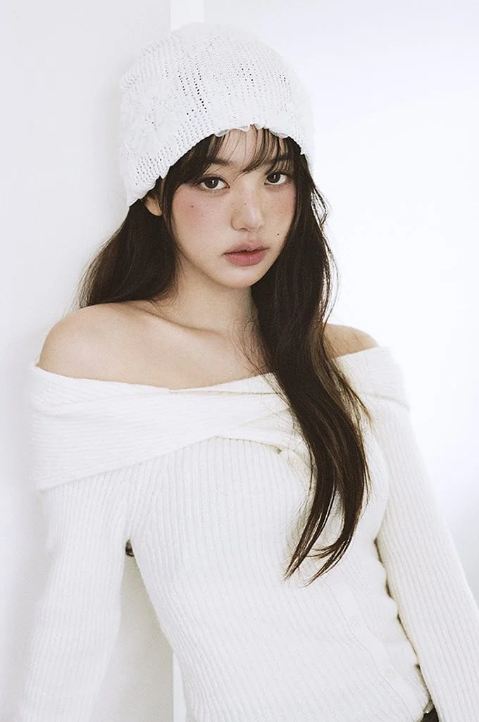 Wonyoung tạo nên đối lập thú vị với hình ảnh nữ thần thanh thuần mà khán giả từng quen thuộc.