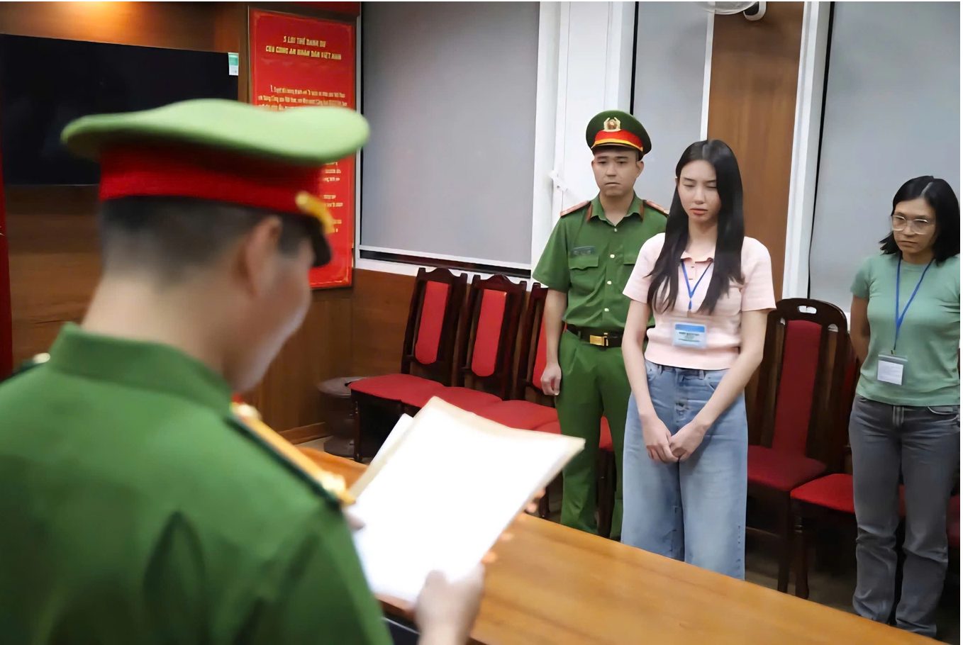  Đề nghị truy tố Hoa hậu Thùy Tiên trong vụ án “kẹo Kera”