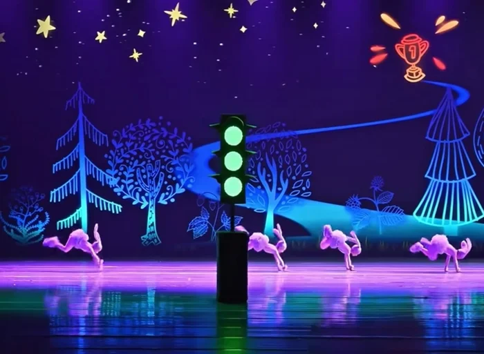  Điệu nhảy “Thỏ và Rùa” gây sốt Douyin: Netizen chỉ dám làm… đèn giao thông