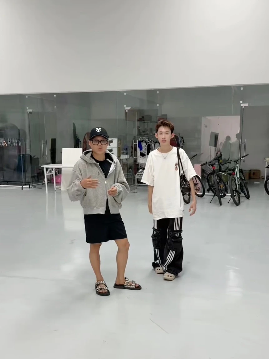  Từng là “ông hoàng chốt đơn”, giờ Phạm Thoại phải thanh lý xưởng để trả nợ?